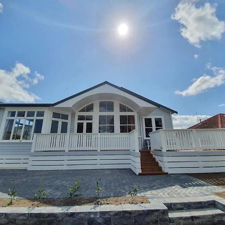Tauranga - Big, Beautiful Villa On The Water! Esterno foto